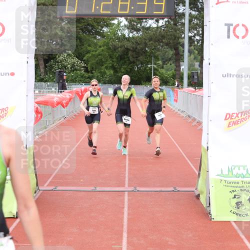 14.06.2026 - 7 Türme Triathlon Andreas Tolksdorf http://msf.ph/oto/9801868 14.06.2026 11:58:38 Ziel 487, 488, 489, 503 meine-sportfotos.de