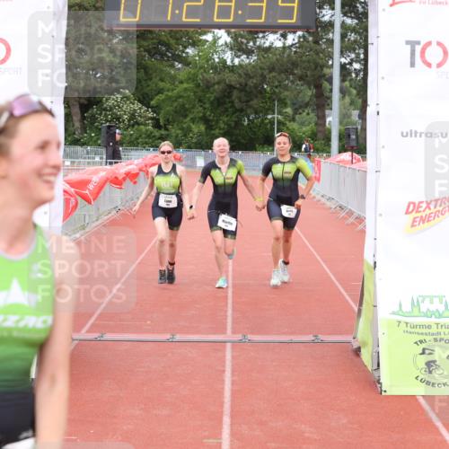 14.06.2026 - 7 Türme Triathlon Andreas Tolksdorf http://msf.ph/oto/9801874 14.06.2026 11:58:38 Ziel 487, 488, 489, 503 meine-sportfotos.de