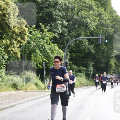 14.06.2026 - REWE Women's Run Jannik Wohlers http://msf.ph/oto/9801880 14.06.2026 10:11:45 Laufen 10141 meine-sportfotos.de