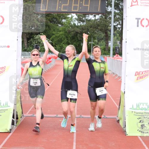 14.06.2026 - 7 Türme Triathlon Andreas Tolksdorf http://msf.ph/oto/9801888 14.06.2026 11:58:40 Ziel 487, 488, 489, 503 meine-sportfotos.de