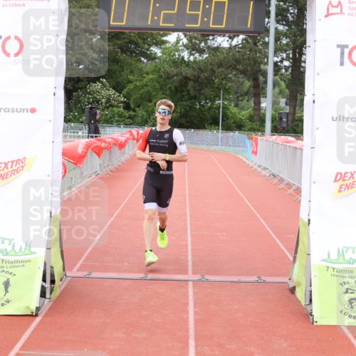 14.06.2026 - 7 Türme Triathlon Andreas Tolksdorf http://msf.ph/oto/9801899 14.06.2026 11:59:01 Ziel 413 meine-sportfotos.de