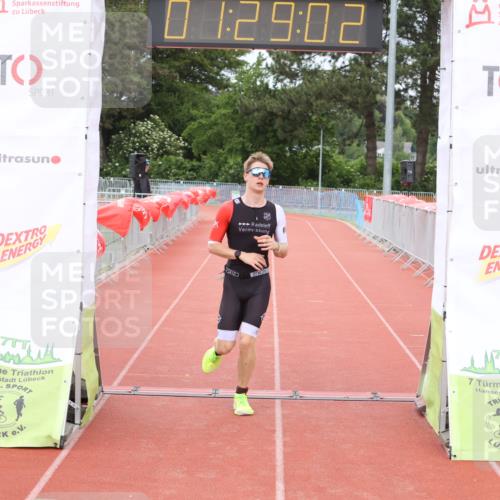 14.06.2026 - 7 Türme Triathlon Andreas Tolksdorf http://msf.ph/oto/9801907 14.06.2026 11:59:01 Ziel 413 meine-sportfotos.de
