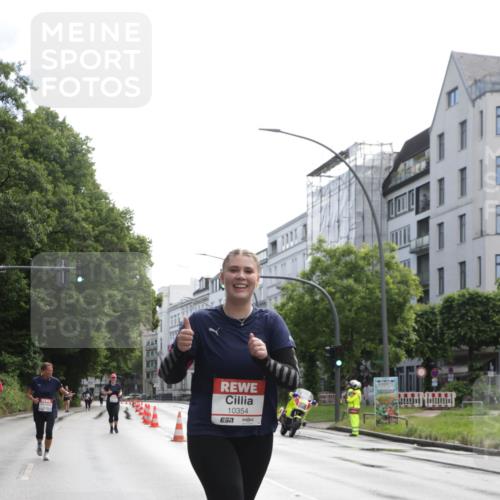 14.06.2026 - REWE Women's Run Jannik Wohlers http://msf.ph/oto/9801937 14.06.2026 10:11:55 Laufen 10354, 7 meine-sportfotos.de