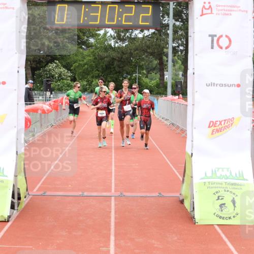14.06.2026 - 7 Türme Triathlon Andreas Tolksdorf http://msf.ph/oto/9801954 14.06.2026 12:00:21 Ziel 450, 451, 452, 453, 475, 476, 477 meine-sportfotos.de