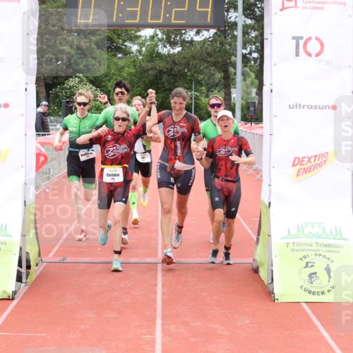 14.06.2026 - 7 Türme Triathlon Andreas Tolksdorf http://msf.ph/oto/9801980 14.06.2026 12:00:23 Ziel 450, 451, 452, 453, 475, 476, 477 meine-sportfotos.de