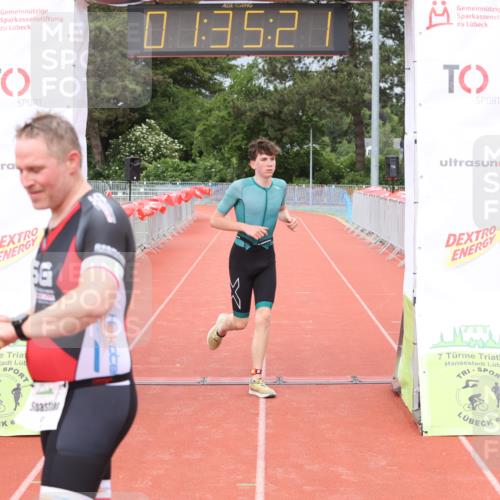 14.06.2026 - 7 Türme Triathlon Andreas Tolksdorf http://msf.ph/oto/9802123 14.06.2026 12:05:21 Ziel 454 meine-sportfotos.de