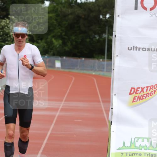14.06.2026 - 7 Türme Triathlon Andreas Tolksdorf http://msf.ph/oto/9802302 14.06.2026 14:46:45 Ziel  meine-sportfotos.de
