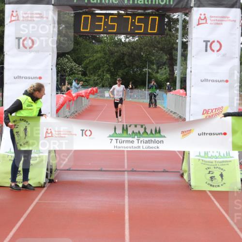 14.06.2026 - 7 Türme Triathlon Andreas Tolksdorf http://msf.ph/oto/9802331 14.06.2026 14:57:49 Ziel 805 meine-sportfotos.de