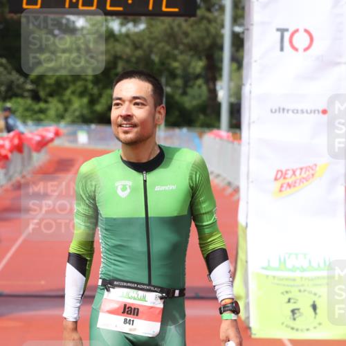 14.06.2026 - 7 Türme Triathlon Andreas Tolksdorf http://msf.ph/oto/9802516 14.06.2026 15:02:12 Ziel  meine-sportfotos.de