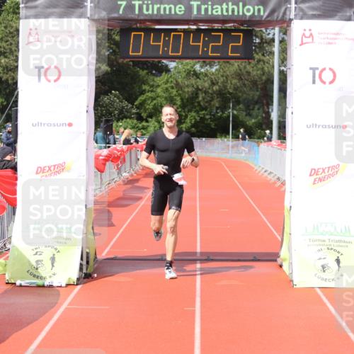 14.06.2026 - 7 Türme Triathlon Andreas Tolksdorf http://msf.ph/oto/9802539 14.06.2026 15:04:21 Ziel 878 meine-sportfotos.de