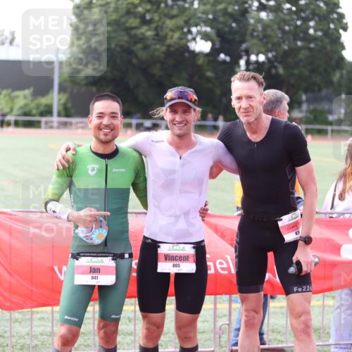 14.06.2026 - 7 Türme Triathlon Andreas Tolksdorf http://msf.ph/oto/9802573 14.06.2026 15:04:58 Ziel  meine-sportfotos.de
