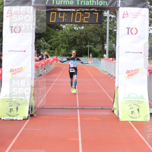 14.06.2026 - 7 Türme Triathlon Andreas Tolksdorf http://msf.ph/oto/9802642 14.06.2026 15:10:25 Ziel 1136 meine-sportfotos.de