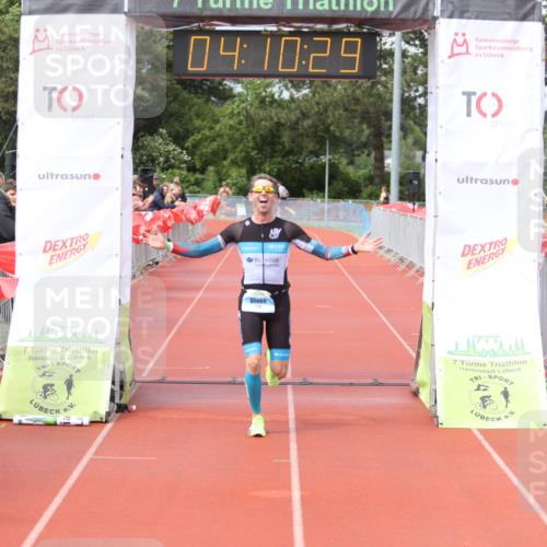 14.06.2026 - 7 Türme Triathlon Andreas Tolksdorf http://msf.ph/oto/9802660 14.06.2026 15:10:27 Ziel 1136 meine-sportfotos.de
