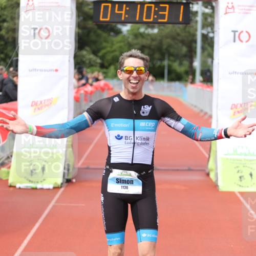 14.06.2026 - 7 Türme Triathlon Andreas Tolksdorf http://msf.ph/oto/9802688 14.06.2026 15:10:30 Ziel 1136 meine-sportfotos.de