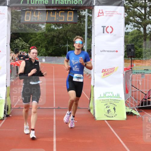 14.06.2026 - 7 Türme Triathlon Andreas Tolksdorf http://msf.ph/oto/9802870 14.06.2026 15:14:57 Ziel 957, 1103 meine-sportfotos.de
