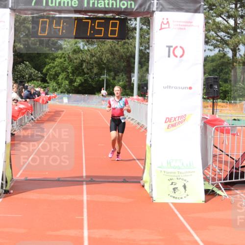 14.06.2026 - 7 Türme Triathlon Andreas Tolksdorf http://msf.ph/oto/9803013 14.06.2026 15:17:57 Ziel 976 meine-sportfotos.de