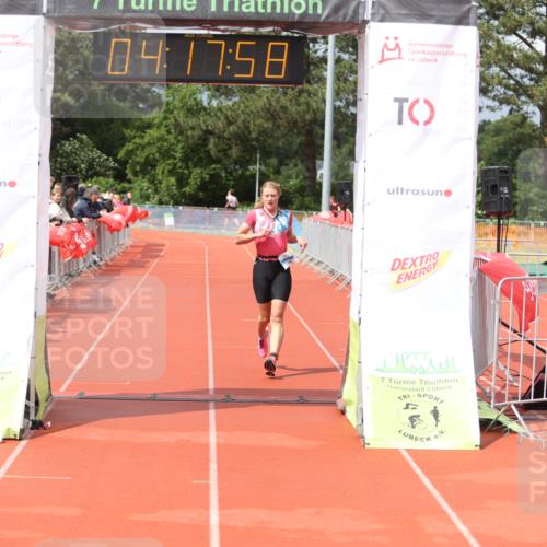 14.06.2026 - 7 Türme Triathlon Andreas Tolksdorf http://msf.ph/oto/9803020 14.06.2026 15:17:57 Ziel 976 meine-sportfotos.de
