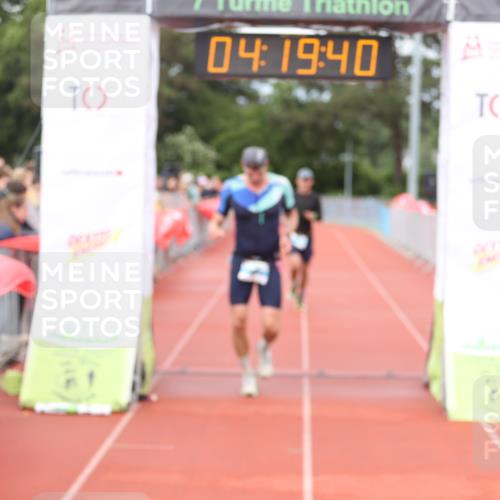 14.06.2026 - 7 Türme Triathlon Andreas Tolksdorf http://msf.ph/oto/9803088 14.06.2026 15:19:39 Ziel 977, 1113 meine-sportfotos.de