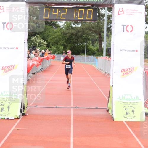 14.06.2026 - 7 Türme Triathlon Andreas Tolksdorf http://msf.ph/oto/9803191 14.06.2026 15:20:59 Ziel 995 meine-sportfotos.de