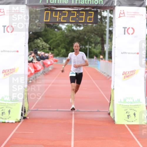 14.06.2026 - 7 Türme Triathlon Andreas Tolksdorf http://msf.ph/oto/9803264 14.06.2026 15:22:31 Ziel 1152 meine-sportfotos.de