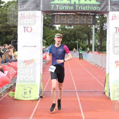 14.06.2026 - 7 Türme Triathlon Andreas Tolksdorf http://msf.ph/oto/9803379 14.06.2026 15:23:42 Ziel 1045 meine-sportfotos.de