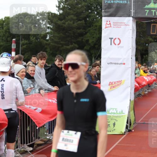 14.06.2026 - 7 Türme Triathlon Andreas Tolksdorf http://msf.ph/oto/9803405 14.06.2026 15:24:11 Ziel 881, 1073 meine-sportfotos.de