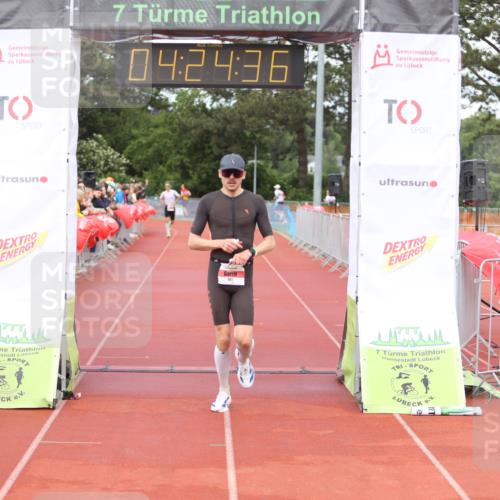 14.06.2026 - 7 Türme Triathlon Andreas Tolksdorf http://msf.ph/oto/9803466 14.06.2026 15:24:34 Ziel 661, 897, 1151 meine-sportfotos.de