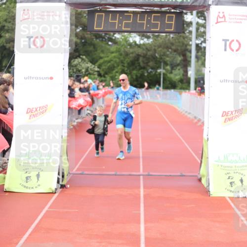 14.06.2026 - 7 Türme Triathlon Andreas Tolksdorf http://msf.ph/oto/9803525 14.06.2026 15:24:58 Ziel 950, 981, 1026 meine-sportfotos.de