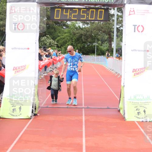 14.06.2026 - 7 Türme Triathlon Andreas Tolksdorf http://msf.ph/oto/9803529 14.06.2026 15:24:59 Ziel 950, 981, 1026 meine-sportfotos.de
