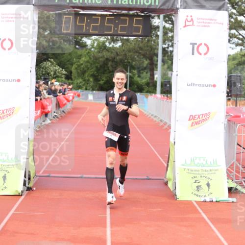 14.06.2026 - 7 Türme Triathlon Andreas Tolksdorf http://msf.ph/oto/9803583 14.06.2026 15:25:23 Ziel 746 meine-sportfotos.de