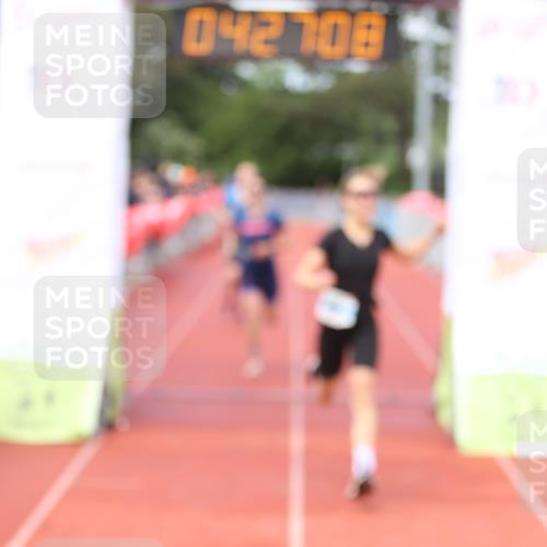 14.06.2026 - 7 Türme Triathlon Andreas Tolksdorf http://msf.ph/oto/9803750 14.06.2026 15:27:07 Ziel 925, 1161, 1170 meine-sportfotos.de
