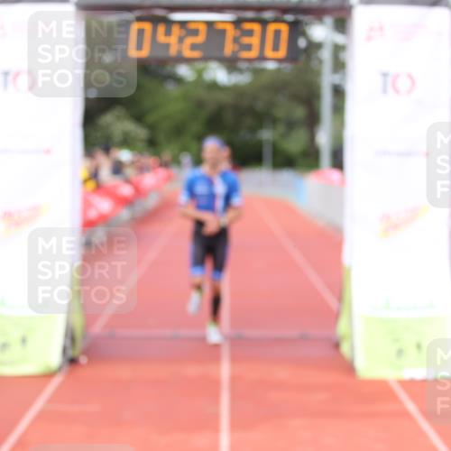 14.06.2026 - 7 Türme Triathlon Andreas Tolksdorf http://msf.ph/oto/9803794 14.06.2026 15:27:29 Ziel 851, 994 meine-sportfotos.de