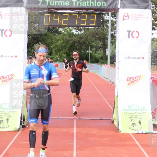 14.06.2026 - 7 Türme Triathlon Andreas Tolksdorf http://msf.ph/oto/9803801 14.06.2026 15:27:32 Ziel 851, 994 meine-sportfotos.de
