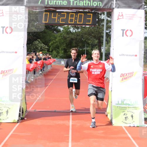 14.06.2026 - 7 Türme Triathlon Andreas Tolksdorf http://msf.ph/oto/9803880 14.06.2026 15:28:02 Ziel 906, 1171 meine-sportfotos.de