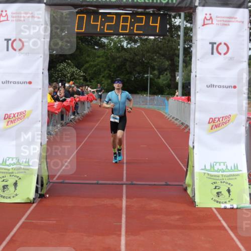 14.06.2026 - 7 Türme Triathlon Andreas Tolksdorf http://msf.ph/oto/9803883 14.06.2026 15:28:22 Ziel 1029, 1058 meine-sportfotos.de