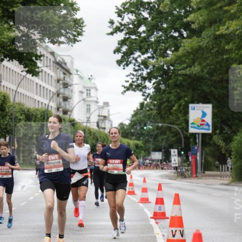 14.06.2026 - REWE Women's Run Jannik Wohlers http://msf.ph/oto/9804062 14.06.2026 10:37:18 Laufen 5, 5336, 6051 meine-sportfotos.de