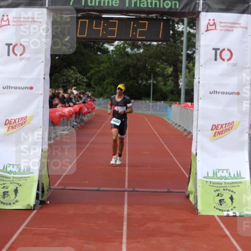 14.06.2026 - 7 Türme Triathlon Andreas Tolksdorf http://msf.ph/oto/9804126 14.06.2026 15:31:19 Ziel 1091 meine-sportfotos.de
