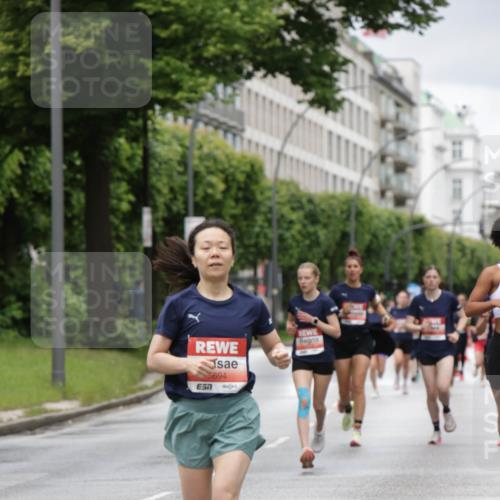 14.06.2026 - REWE Women's Run Jannik Wohlers http://msf.ph/oto/9804303 14.06.2026 10:37:43 Laufen 5694 meine-sportfotos.de
