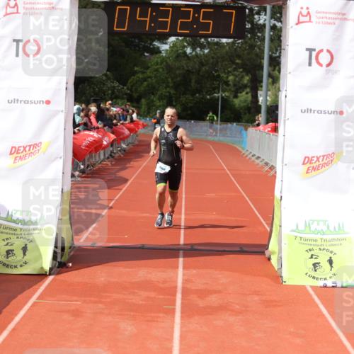 14.06.2026 - 7 Türme Triathlon Andreas Tolksdorf http://msf.ph/oto/9804356 14.06.2026 15:32:57 Ziel 1123 meine-sportfotos.de