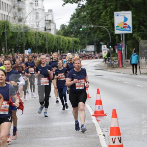 14.06.2026 - REWE Women's Run Jannik Wohlers http://msf.ph/oto/9804554 14.06.2026 10:38:21 Laufen 8527, 277, 5333 meine-sportfotos.de