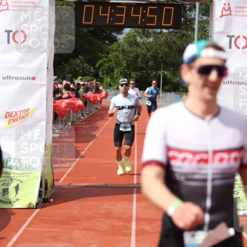 14.06.2026 - 7 Türme Triathlon Andreas Tolksdorf http://msf.ph/oto/9804649 14.06.2026 15:34:48 Ziel 951, 955, 1007, 1096, 1126, 1146 meine-sportfotos.de