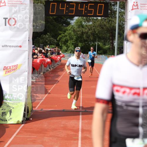 14.06.2026 - 7 Türme Triathlon Andreas Tolksdorf http://msf.ph/oto/9804653 14.06.2026 15:34:48 Ziel 951, 955, 1007, 1096, 1126, 1146 meine-sportfotos.de