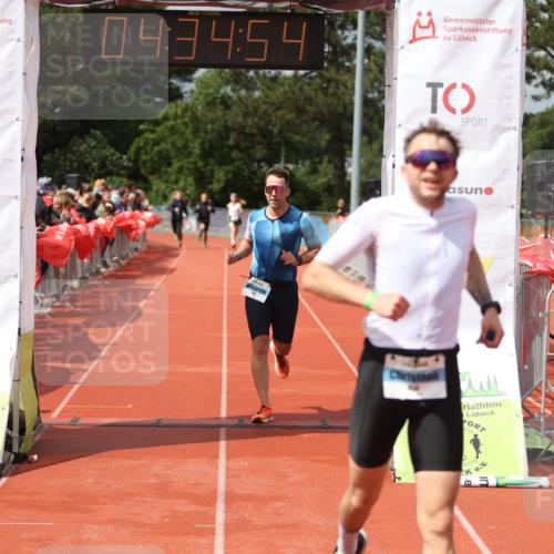 14.06.2026 - 7 Türme Triathlon Andreas Tolksdorf http://msf.ph/oto/9804668 14.06.2026 15:34:53 Ziel 951, 955, 1007, 1126, 1146 meine-sportfotos.de