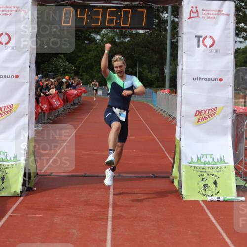 14.06.2026 - 7 Türme Triathlon Andreas Tolksdorf http://msf.ph/oto/9804868 14.06.2026 15:36:06 Ziel 1056, 1116, 1131 meine-sportfotos.de