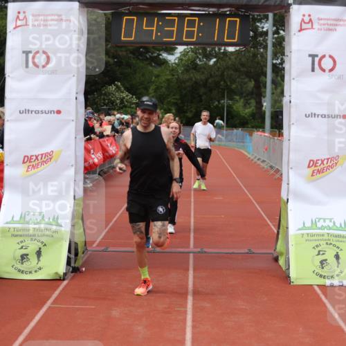 14.06.2026 - 7 Türme Triathlon Andreas Tolksdorf http://msf.ph/oto/9805054 14.06.2026 15:38:09 Ziel 884, 1182 meine-sportfotos.de