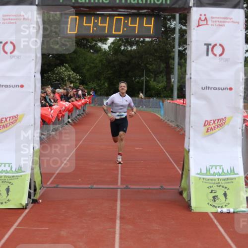 14.06.2026 - 7 Türme Triathlon Andreas Tolksdorf http://msf.ph/oto/9805165 14.06.2026 15:40:43 Ziel 1031, 1563 meine-sportfotos.de