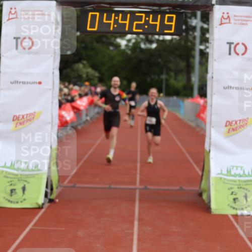 14.06.2026 - 7 Türme Triathlon Andreas Tolksdorf http://msf.ph/oto/9805237 14.06.2026 15:42:47 Ziel 614, 1108, 1614 meine-sportfotos.de