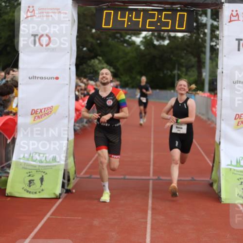 14.06.2026 - 7 Türme Triathlon Andreas Tolksdorf http://msf.ph/oto/9805239 14.06.2026 15:42:49 Ziel 614, 1108, 1614 meine-sportfotos.de