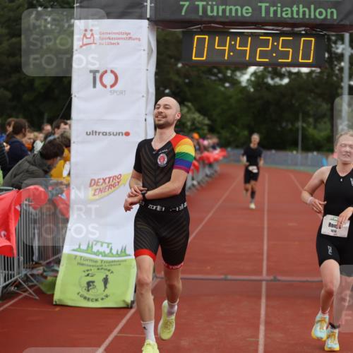 14.06.2026 - 7 Türme Triathlon Andreas Tolksdorf http://msf.ph/oto/9805241 14.06.2026 15:42:49 Ziel 614, 1108, 1614 meine-sportfotos.de