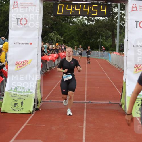 14.06.2026 - 7 Türme Triathlon Andreas Tolksdorf http://msf.ph/oto/9805316 14.06.2026 15:44:52 Ziel 896, 993, 1032, 1651 meine-sportfotos.de